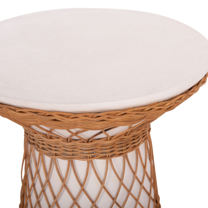 ΒΟΗΘΗΤΙΚΟ ΤΡΑΠΕΖΙ ΣΤΡΟΓΓΥΛΟ DELIA HM18167.02 FIBER CEMENT ΛΕΥΚΟ & RATTAN Φ40x45Υεκ-4
